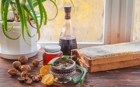 Wzmacniające wino aloesowe - przepis na napój aloesowy na winie