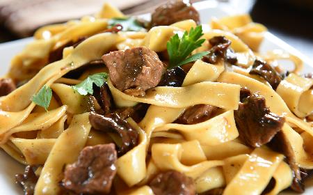 Tagliatelle z wątróbką i grzybami: oryginalny przepis