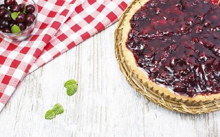 Tarta z wiśniami: najprostszy przepis