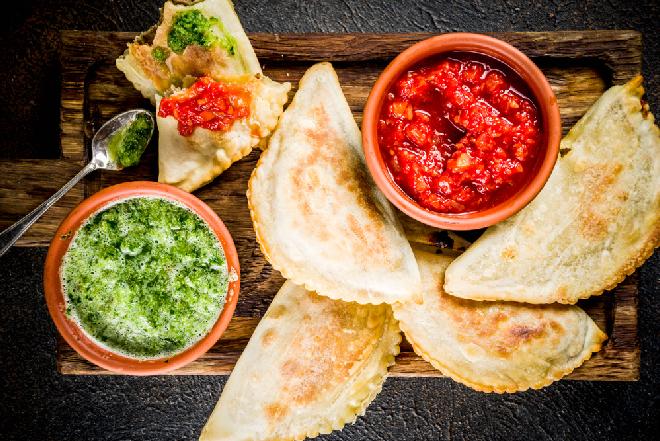Empanadas: pieczone pierogi z wołowiną po argentyńsku