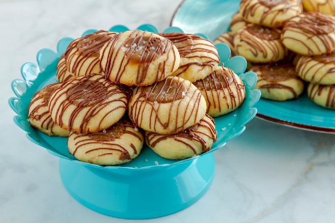 Domowe ciasteczka TWIX: przepis na kruchą słodycz